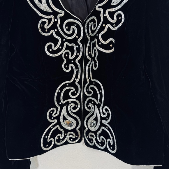 Vintage Farinae Collections Velvet Embroidered & Rhinestone Evening Jacket - Picture 7 of 13
